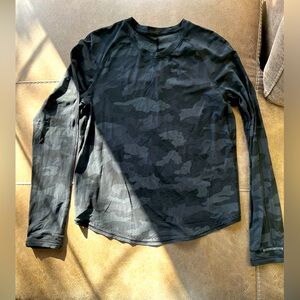 Lululemon long sleeve camo running top with back slit